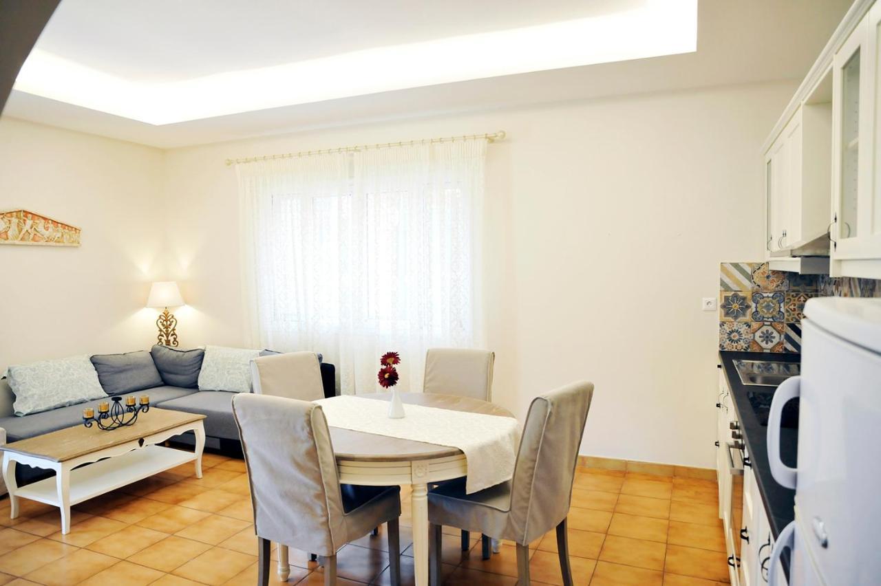 Pyramid City Apartments Άγιος Σπυρίδωνας Δωμάτιο φωτογραφία
