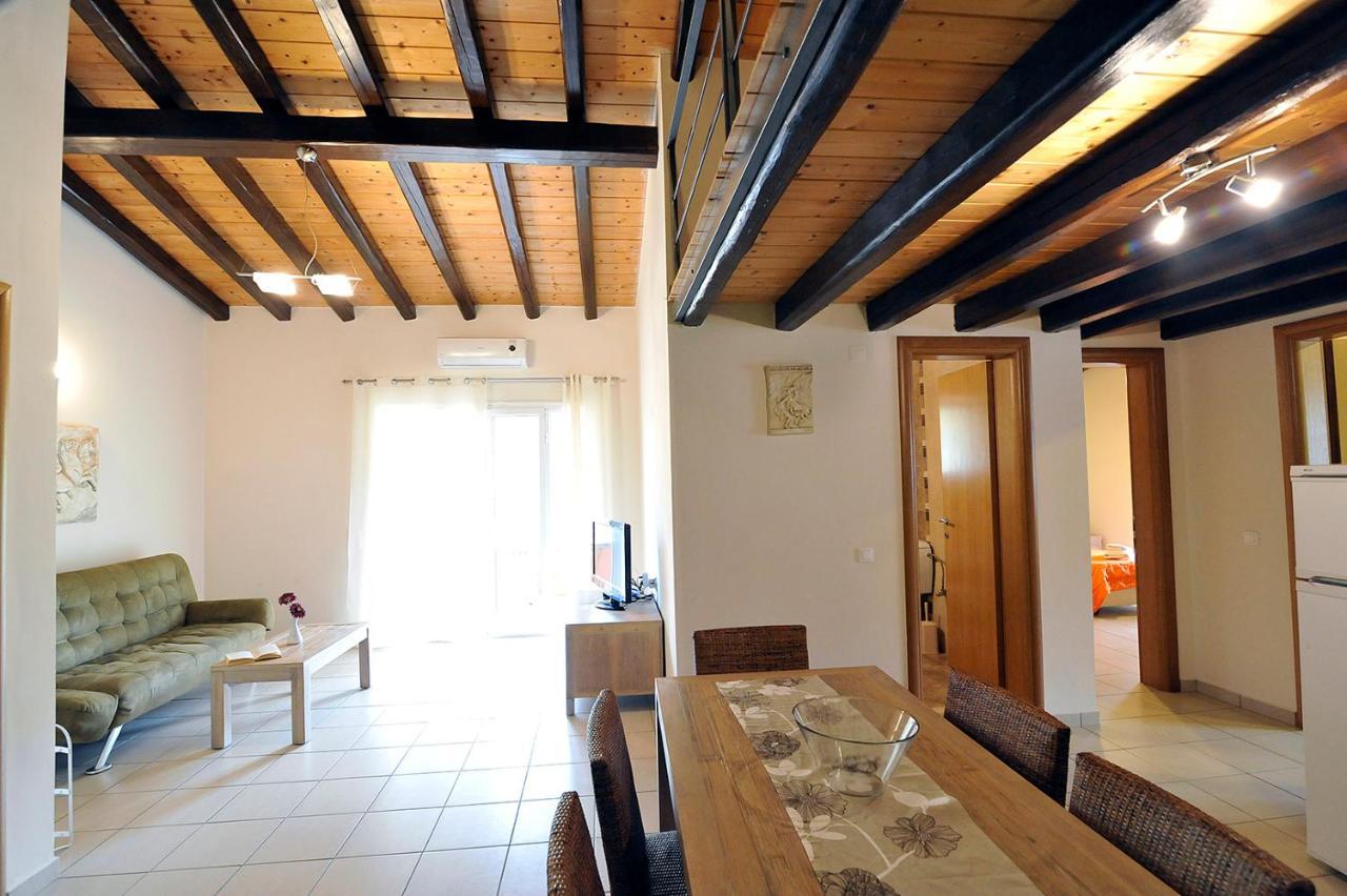 Pyramid City Apartments Άγιος Σπυρίδωνας Δωμάτιο φωτογραφία